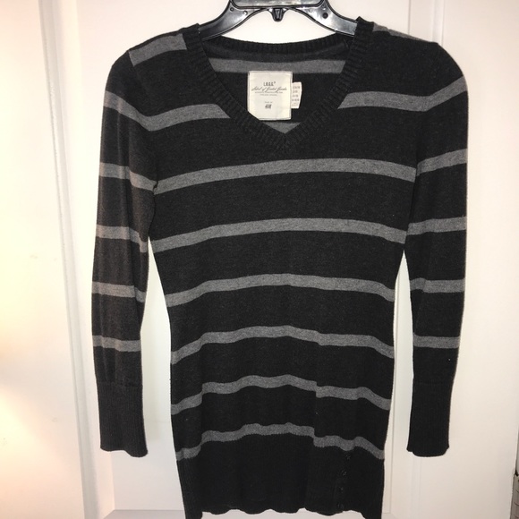 Sweater - Picture 2 of 2